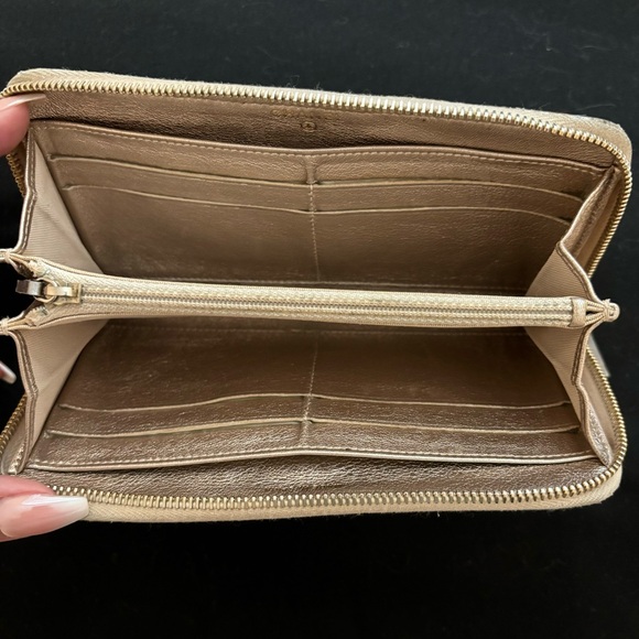 Chanel Silver Perforated Zippy Wallet - Picture 4 of 6